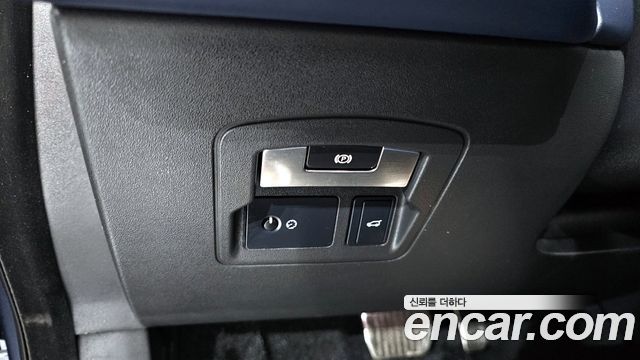 Land Rover Range Rover Velar 3.0 D300 R-Dynamic HSE