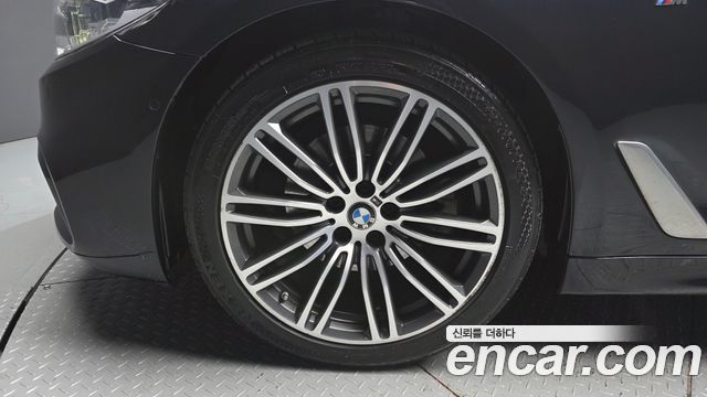 BMW 5-Series 520d M Sport Package Plus
