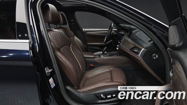 BMW 5-Series 520d M Sport Package Plus