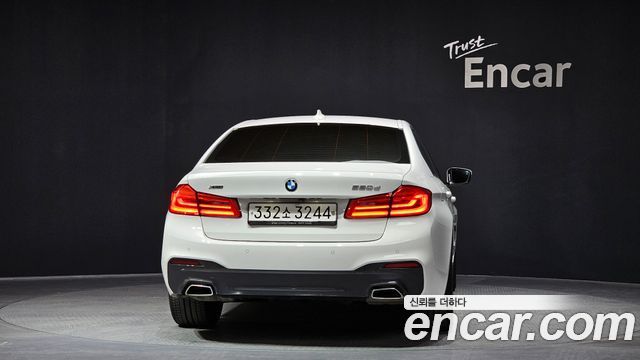 BMW 5-Series 520d xDrive M Sport Package Plus