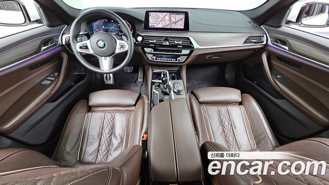 BMW 5-Series 520d xDrive M Sport Package Plus