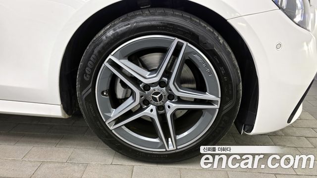 Mercedes-Benz E-Class E250 AMG Line