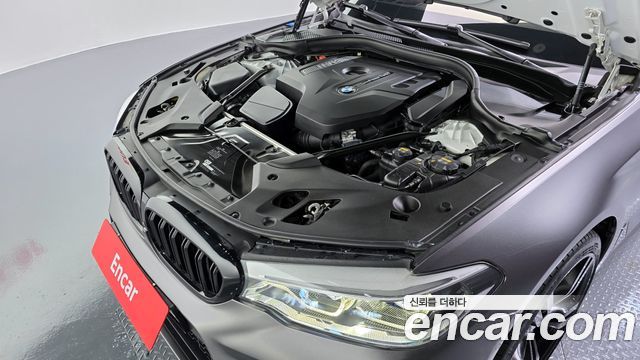 BMW 5-Series 530i xDrive M Sport Package Plus