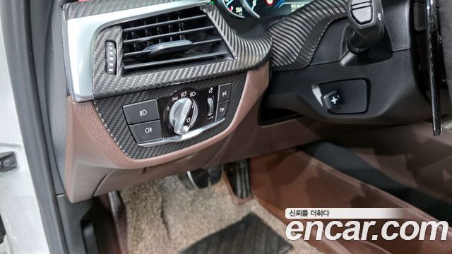 BMW 5-Series 530i xDrive M Sport Package Plus