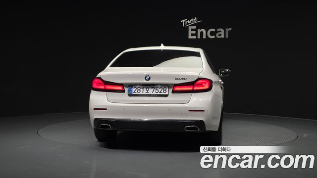 BMW 5-Series 520i Luxury