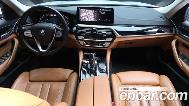 BMW 5-Series 520i Luxury