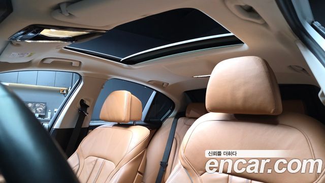 BMW 5-Series 520i Luxury