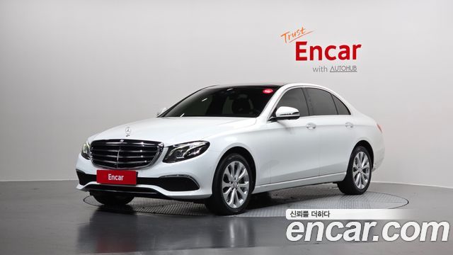 Mercedes-Benz E-Class E300 4MATIC Exclusive