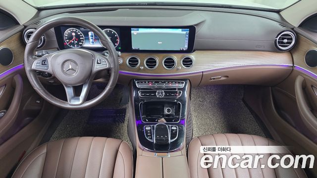 Mercedes-Benz E-Class E300 4MATIC Exclusive