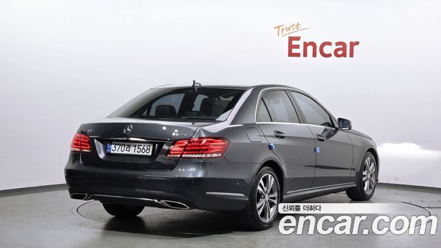 Mercedes-Benz E-Class E200 Avantgarde