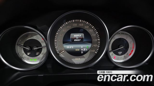 Mercedes-Benz E-Class E200 Avantgarde