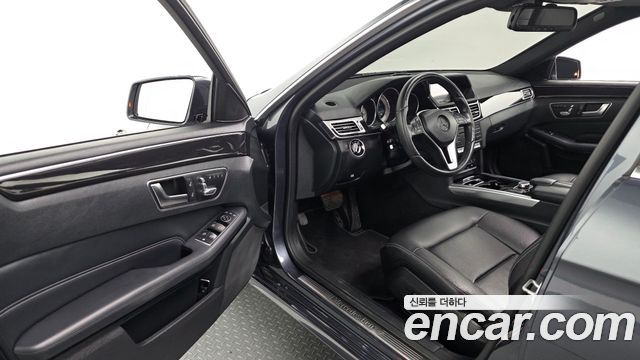 Mercedes-Benz E-Class E200 Avantgarde