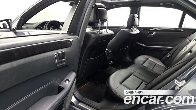 Mercedes-Benz E-Class E200 Avantgarde