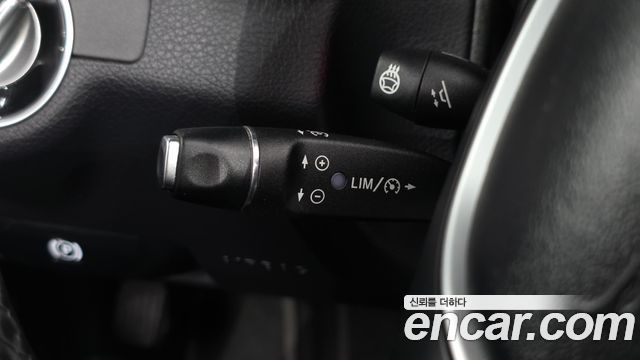 Mercedes-Benz E-Class E200 Avantgarde