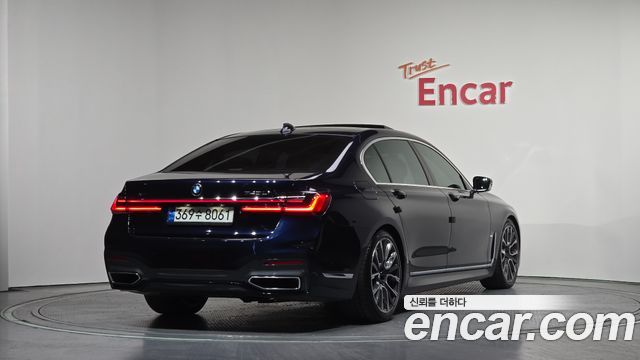 BMW 7-Series 740Li xDrive M Sport Package