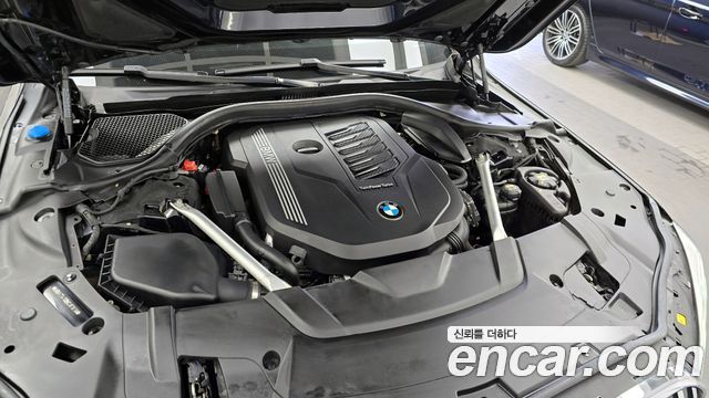 BMW 7-Series 740Li xDrive M Sport Package