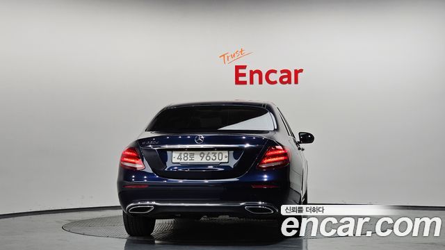 Mercedes-Benz E-Class E220d Avantgarde