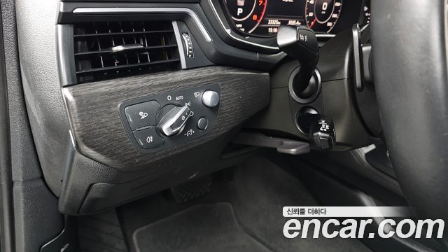 Audi A4 40 TFSI Premium