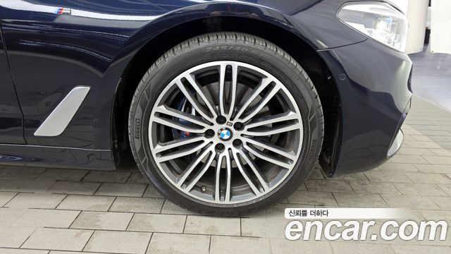 BMW 5-Series 530i xDrive M Sport Package Plus