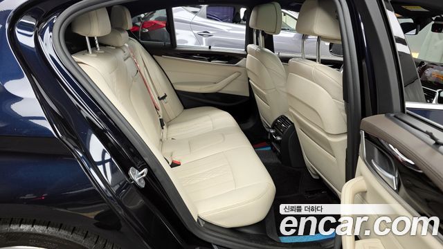 BMW 5-Series 530i xDrive M Sport Package Plus