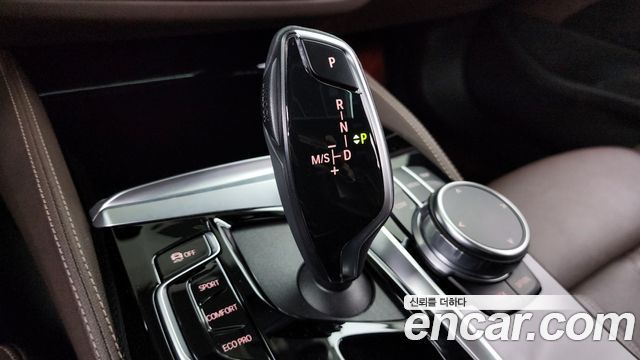 BMW 5-Series 523d M Sport