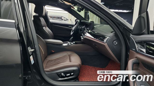 BMW 5-Series 523d M Sport