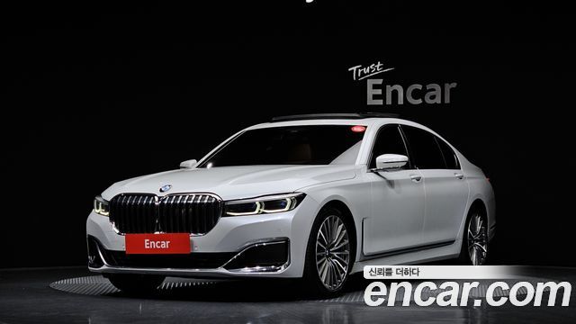 BMW 7-Series 740Li xDrive Design Pure Excellence