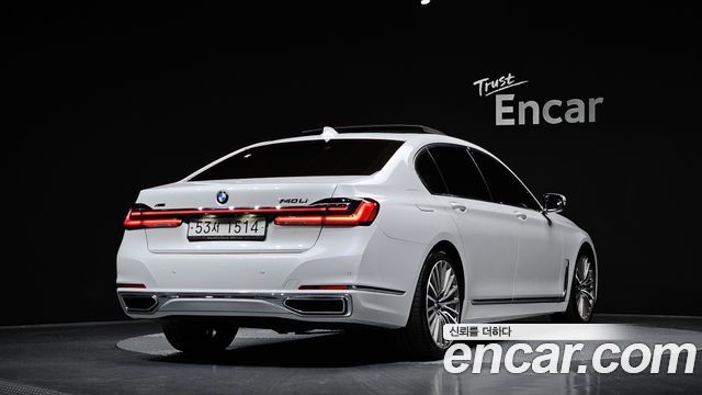 BMW 7-Series 740Li xDrive Design Pure Excellence