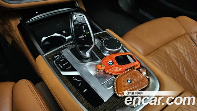 BMW 7-Series 740Li xDrive Design Pure Excellence