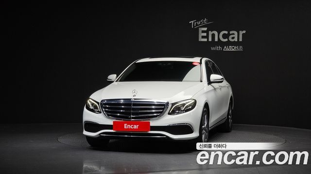 Mercedes-Benz E-Class E300 4MATIC Exclusive