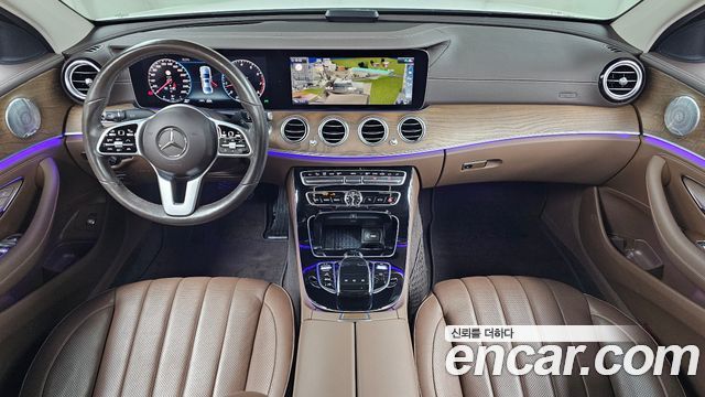 Mercedes-Benz E-Class E300 4MATIC Exclusive