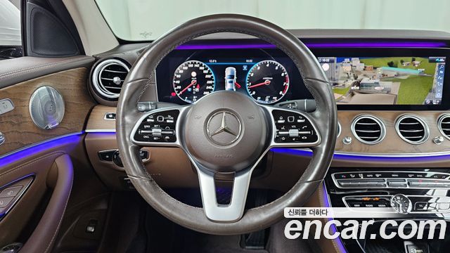 Mercedes-Benz E-Class E300 4MATIC Exclusive