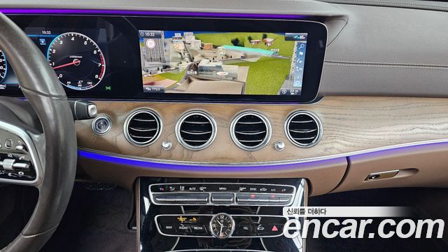 Mercedes-Benz E-Class E300 4MATIC Exclusive