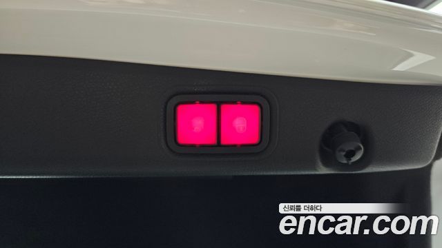 Mercedes-Benz E-Class E300 4MATIC Exclusive