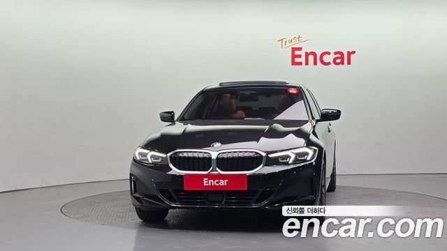 BMW 3-Series 320i