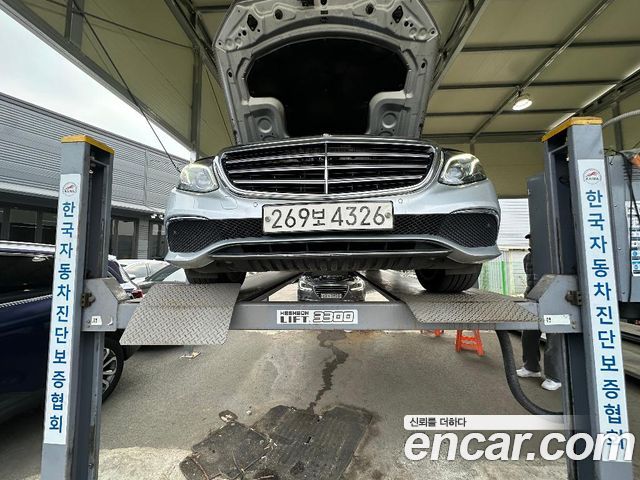 Mercedes-Benz E-Class E220d Exclusive