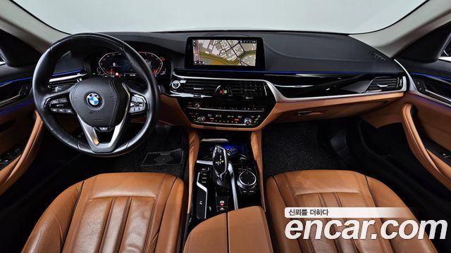 BMW 5-Series 520i Luxury