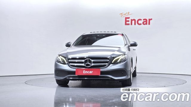 Mercedes-Benz E-Class E200 Avantgarde