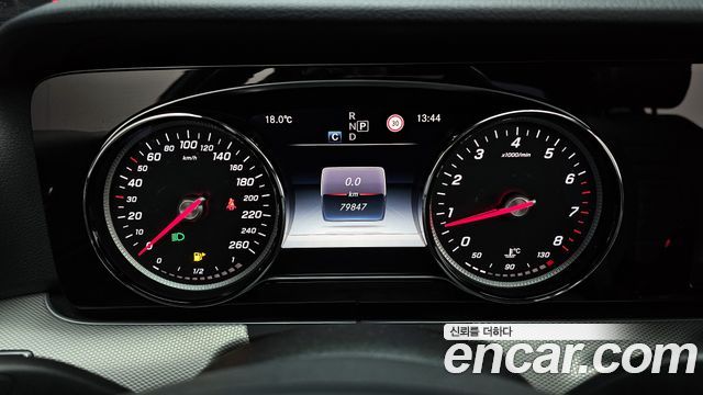 Mercedes-Benz E-Class E200 Avantgarde