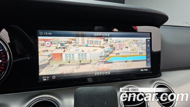 Mercedes-Benz E-Class E200 Avantgarde
