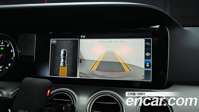 Mercedes-Benz E-Class E200 Avantgarde