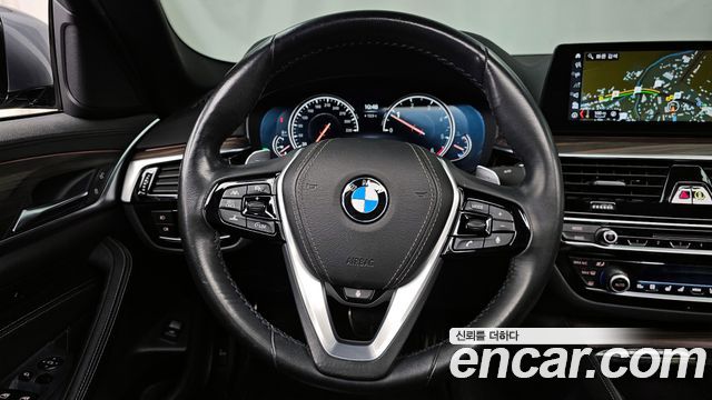 BMW 5-Series 520d xDrive M Sport Package Plus