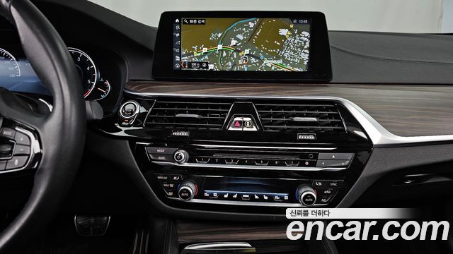 BMW 5-Series 520d xDrive M Sport Package Plus