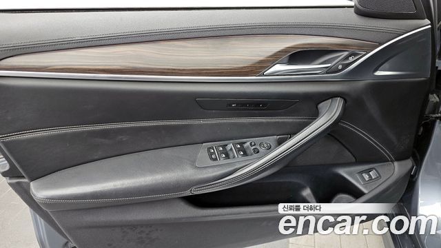 BMW 5-Series 520d xDrive M Sport Package Plus