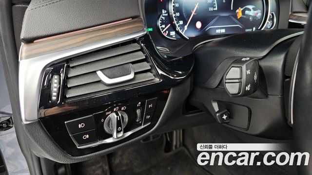 BMW 5-Series 520d xDrive M Sport Package Plus