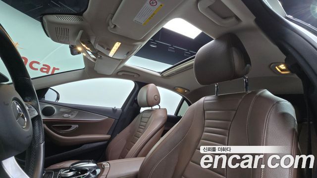 Mercedes-Benz E-Class E200 Avantgarde