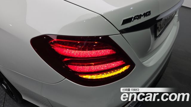 Mercedes-Benz E-Class E200 Avantgarde