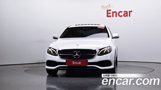Mercedes-Benz E-Class E200 Avantgarde