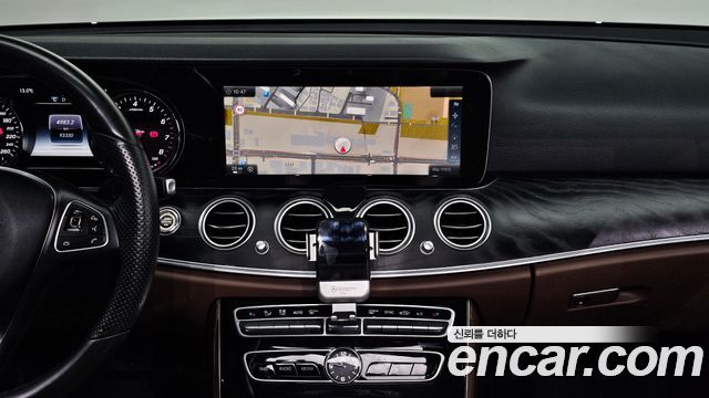Mercedes-Benz E-Class E200 Avantgarde