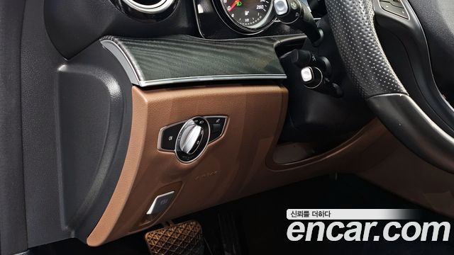 Mercedes-Benz E-Class E200 Avantgarde
